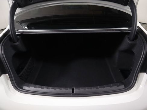 Used 2023 BMW 330i Sedan w/ M Sport Package image 29