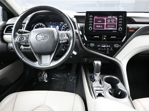 Certified 2022 Toyota Camry SE image 19