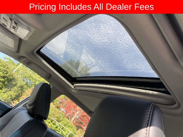 Used 2014 Toyota Camry SE w/ Moonroof Package FWD image 23