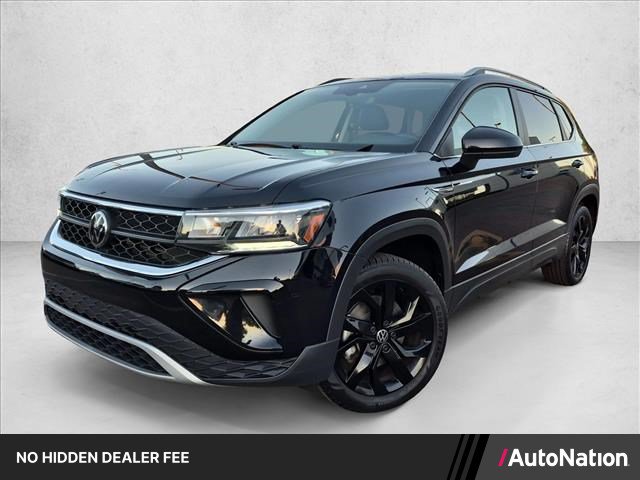 Used 2023 Volkswagen Taos SE w/ Black Wheel Package FWD image 1