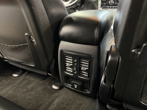 Used 2015 Jeep Grand Cherokee Altitude AWD/4WD image 40