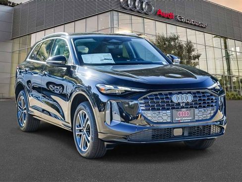 New 2025 Audi Q5 Premium image 3