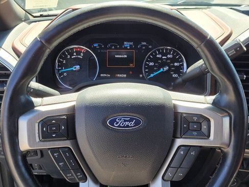 Used 2022 Ford F350 Platinum image 27