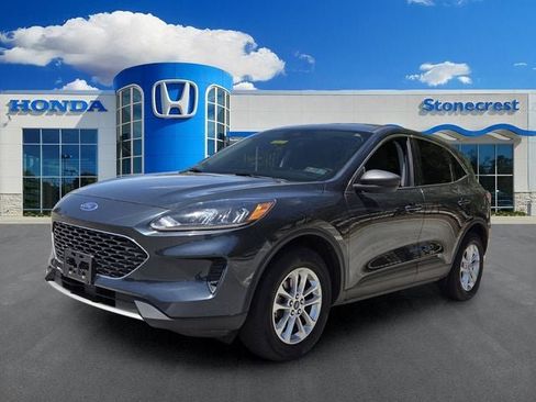 Used 2022 Ford Escape SE w/ Convenience Package AWD/4WD image 1