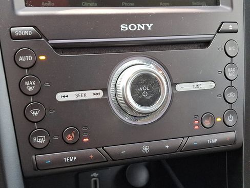 Used 2017 Ford Fusion Titanium image 15