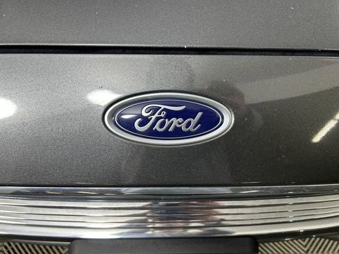 Used 2018 Ford Fusion SE w/ Equipment Group 601A image 10