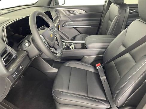 New 2026 Chevrolet Traverse LT AWD/4WD image 2