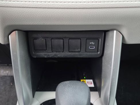 Used 2023 Toyota Corolla Cross LE image 22