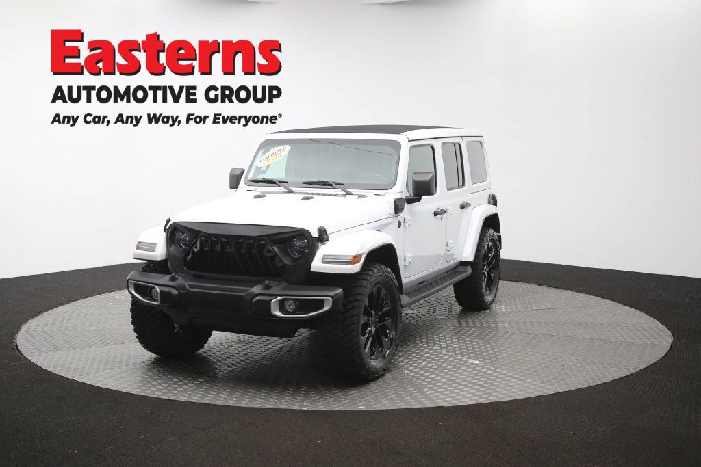Used 2022 Jeep Wrangler Unlimited Sahara w/ Cold Weather Group AWD/4WD image 57