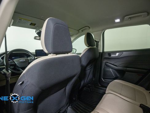 Used 2021 Ford Escape SE FWD image 28