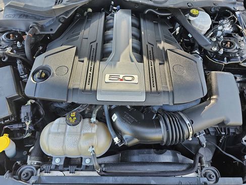 Used 2019 Ford Mustang GT Premium w/ Equipment Group 401A RWD image 30