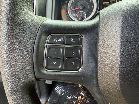 Used 2019 RAM 1500 Classic SLT AWD/4WD image 26
