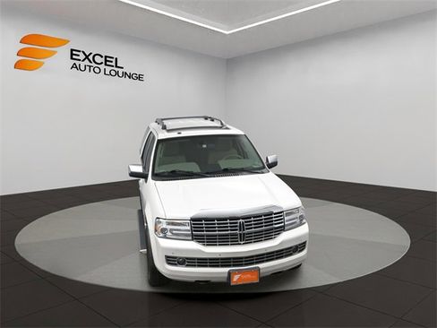 Used 2014 Lincoln Navigator 4WD image 42