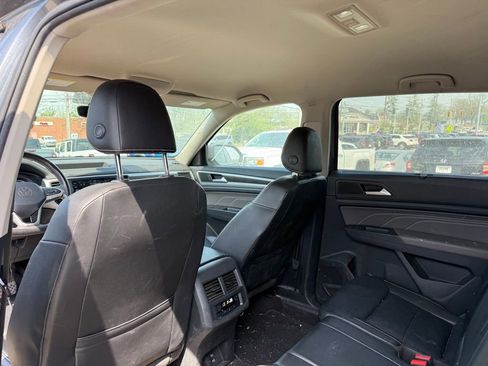 Used 2021 Volkswagen Atlas SE image 23