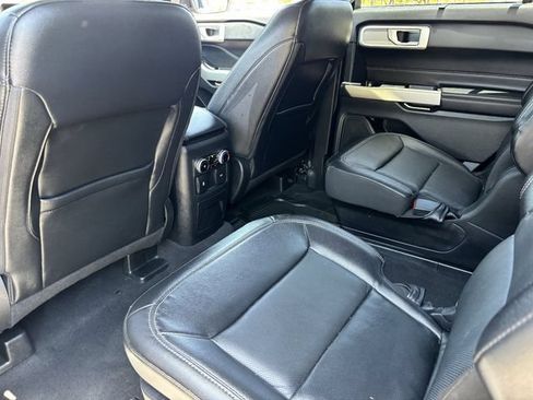 Used 2022 Ford Explorer Limited AWD/4WD image 18