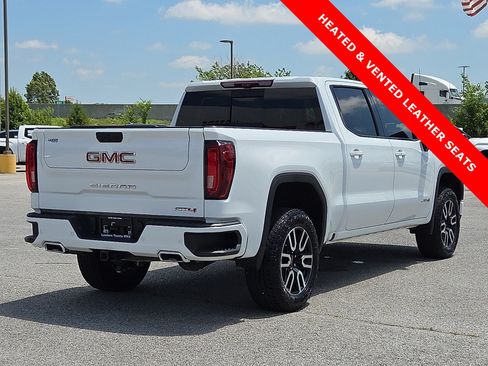 Used 2024 GMC Sierra 1500 AT4 w/ Technology Package AWD/4WD image 5