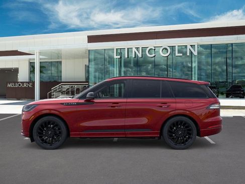 New 2025 Lincoln Aviator Reserve w/ Jet Appearance Package image 3