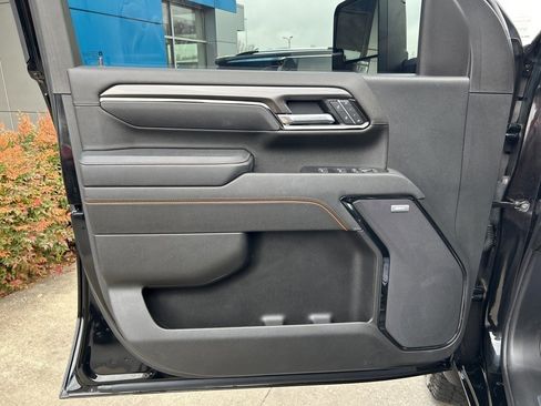 Used 2025 GMC Sierra 2500 AT4 image 21