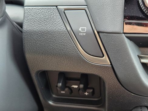 Used 2024 Lexus GX 550 AWD/4WD image 19