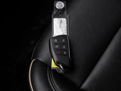 Used 2021 GMC Yukon XL SLT w/ SLT Premium Package image 60