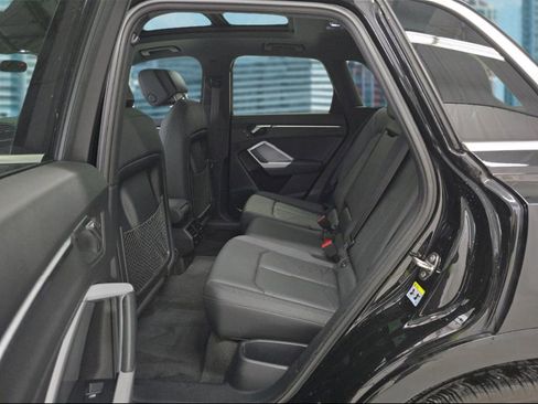 Used 2023 Audi Q3 2.0T Premium w/ Convenience Package image 5