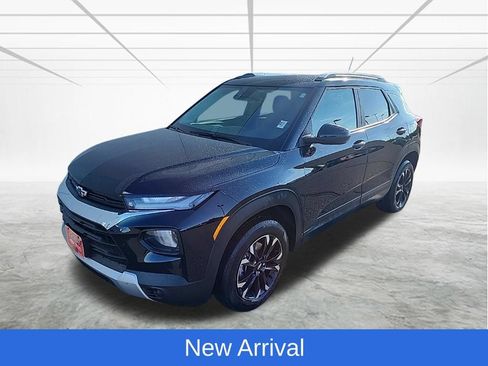 Used 2023 Chevrolet TrailBlazer LT w/ Convenience Package AWD/4WD image 1