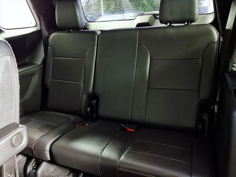 Used 2022 Chevrolet Traverse Premier image 9