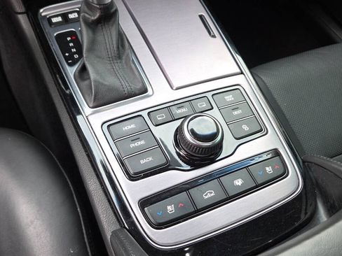Used 2015 Hyundai Equus Signature RWD image 57