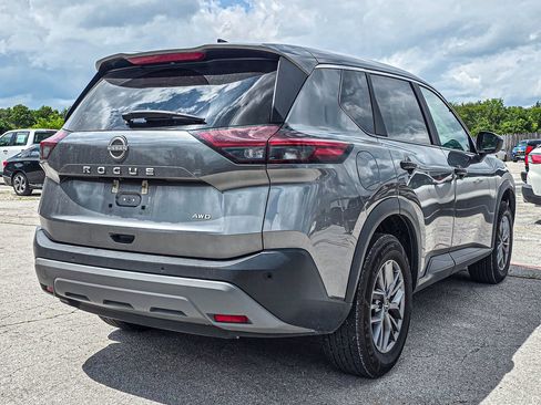 Used 2023 Nissan Rogue S AWD/4WD image 6