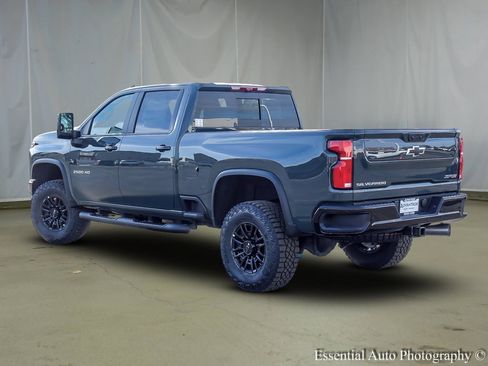 New 2026 Chevrolet Silverado 2500 ZR2 image 8