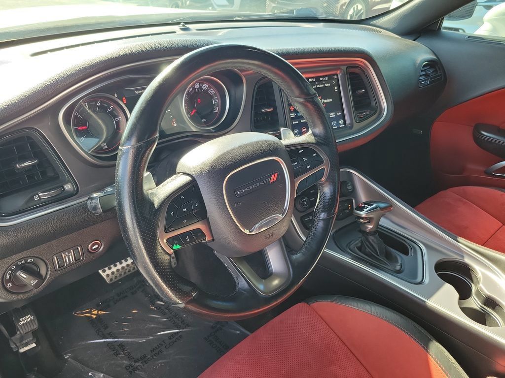 Used 2019 Dodge Challenger GT w/ Plus Package RWD image 13