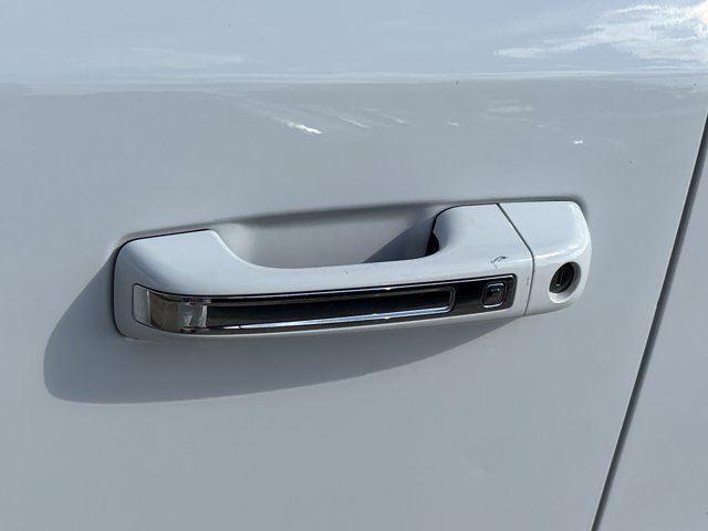 Used 2022 RAM 1500 Laramie AWD/4WD image 17