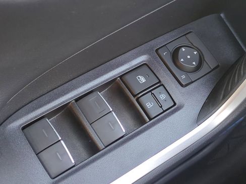 Used 2023 Toyota RAV4 Limited image 31