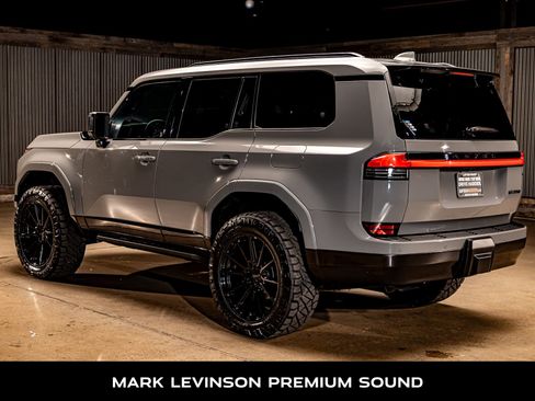 Used 2025 Lexus GX 550 image 7