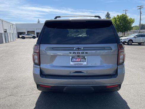 Used 2022 Chevrolet Tahoe Z71 w/ Luxury Package AWD/4WD image 4