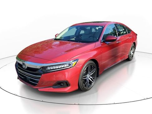 Used 2021 Honda Accord Touring image 3