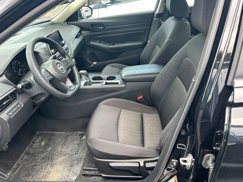 Certified 2025 Nissan Altima 2.5 S FWD image 17