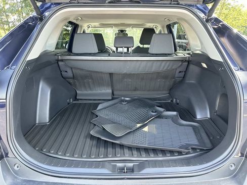 Used 2024 Toyota RAV4 XLE w/ Convenience Package FWD image 12