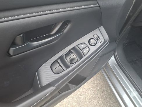 Certified 2025 Nissan Sentra S FWD image 18