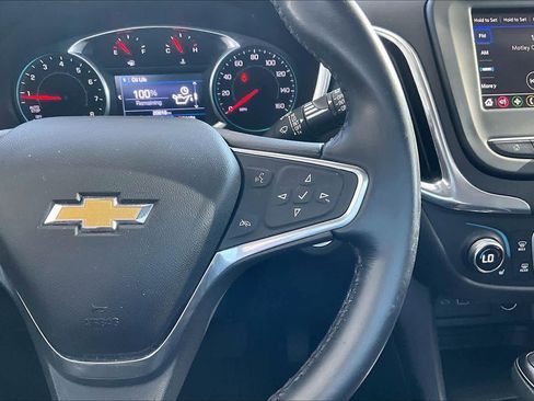 Used 2020 Chevrolet Equinox LT image 19
