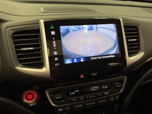 Used 2016 Honda Pilot Touring image 19