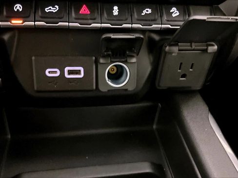 Certified 2021 GMC Sierra 1500 SLT image 35