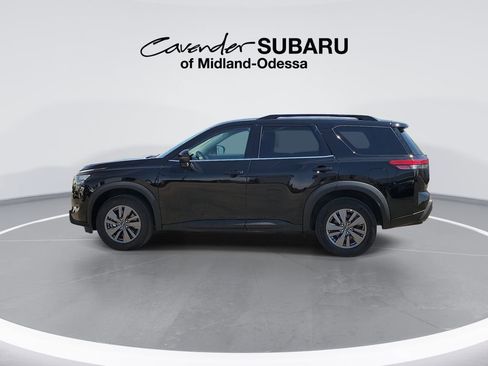 Used 2025 Nissan Pathfinder SV FWD image 5