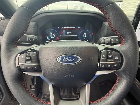 Used 2025 Ford Explorer ST-Line w/ Premium Package image 18