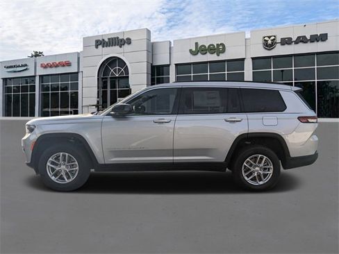 New 2025 Jeep Grand Cherokee L Laredo image 8