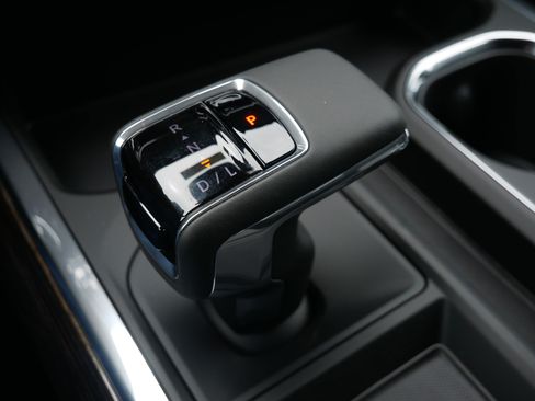 New 2026 GMC Sierra 1500 Elevation w/ Preferred Package AWD/4WD image 9