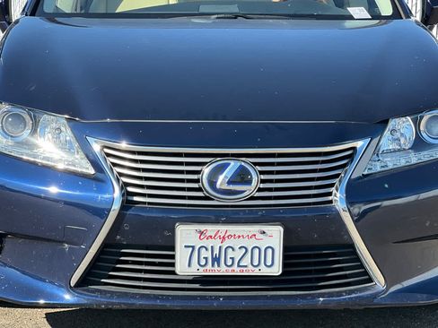 Used 2014 Lexus ES 300h w/ Premium Package w/Bamboo Trim FWD image 15