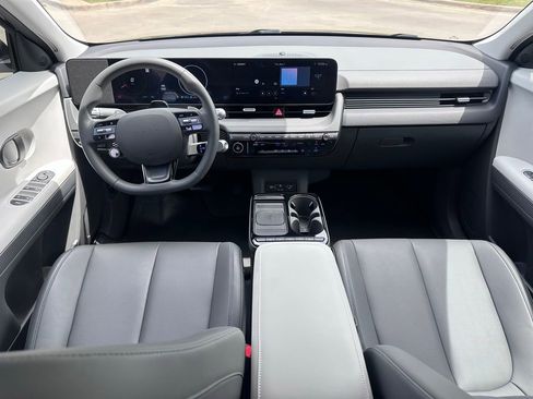 Used 2025 Hyundai Ioniq 5 SEL AWD/4WD image 17