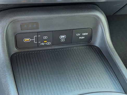 Used 2024 Hyundai Kona SEL image 8