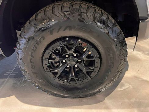 Used 2023 Ford F150 Raptor w/ Raptor 37 Performance Package AWD/4WD image 13